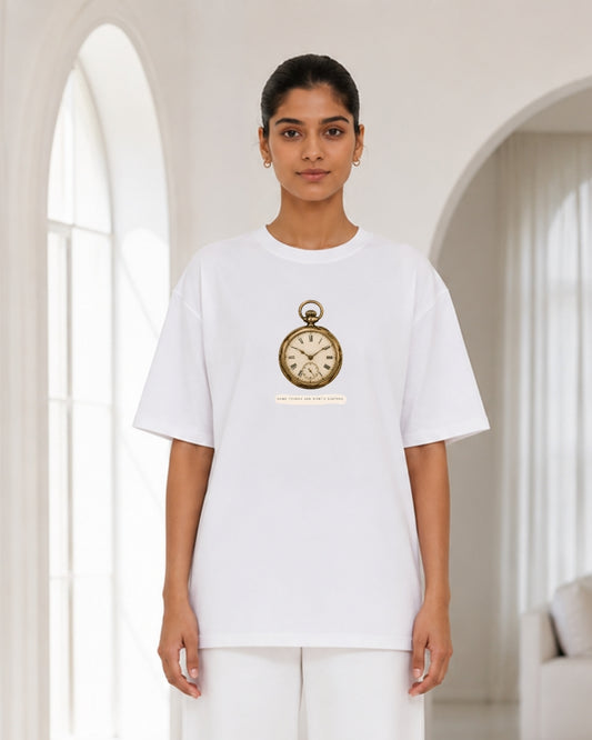 Women's Oversized White Vintage Pocket Watch Graphic T-Shirt – Timeless Elegance Aesthetic Tee