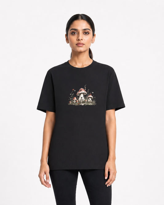 Vintage Mushroom Cottage Graphic Oversized Black T-Shirt for Women | Fairycore Nature Art Tee