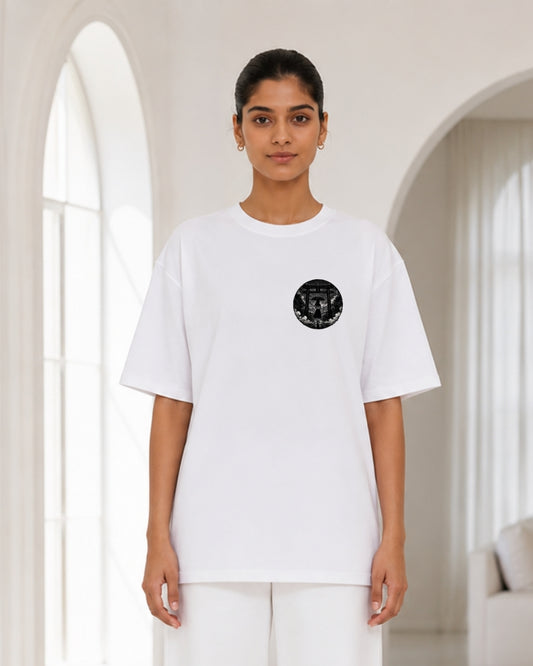 Women's Oversized White Graphic T-Shirt – Minimal Japanese Aesthetic Chest Print Casual Tee